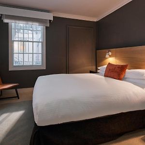 Heritage Queen Room